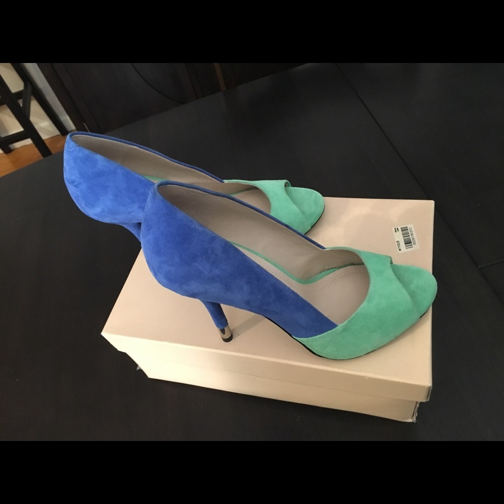 Beautiful Blue/Spearmint Pump